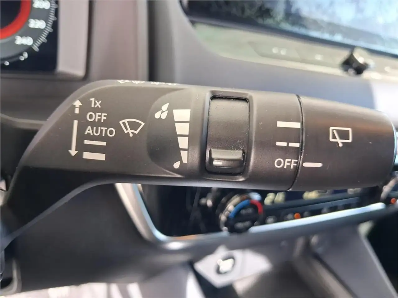 Nissan Qashqai E-POWER 140 KW (190 CV) Tekna+ — Vehicle gallery 10