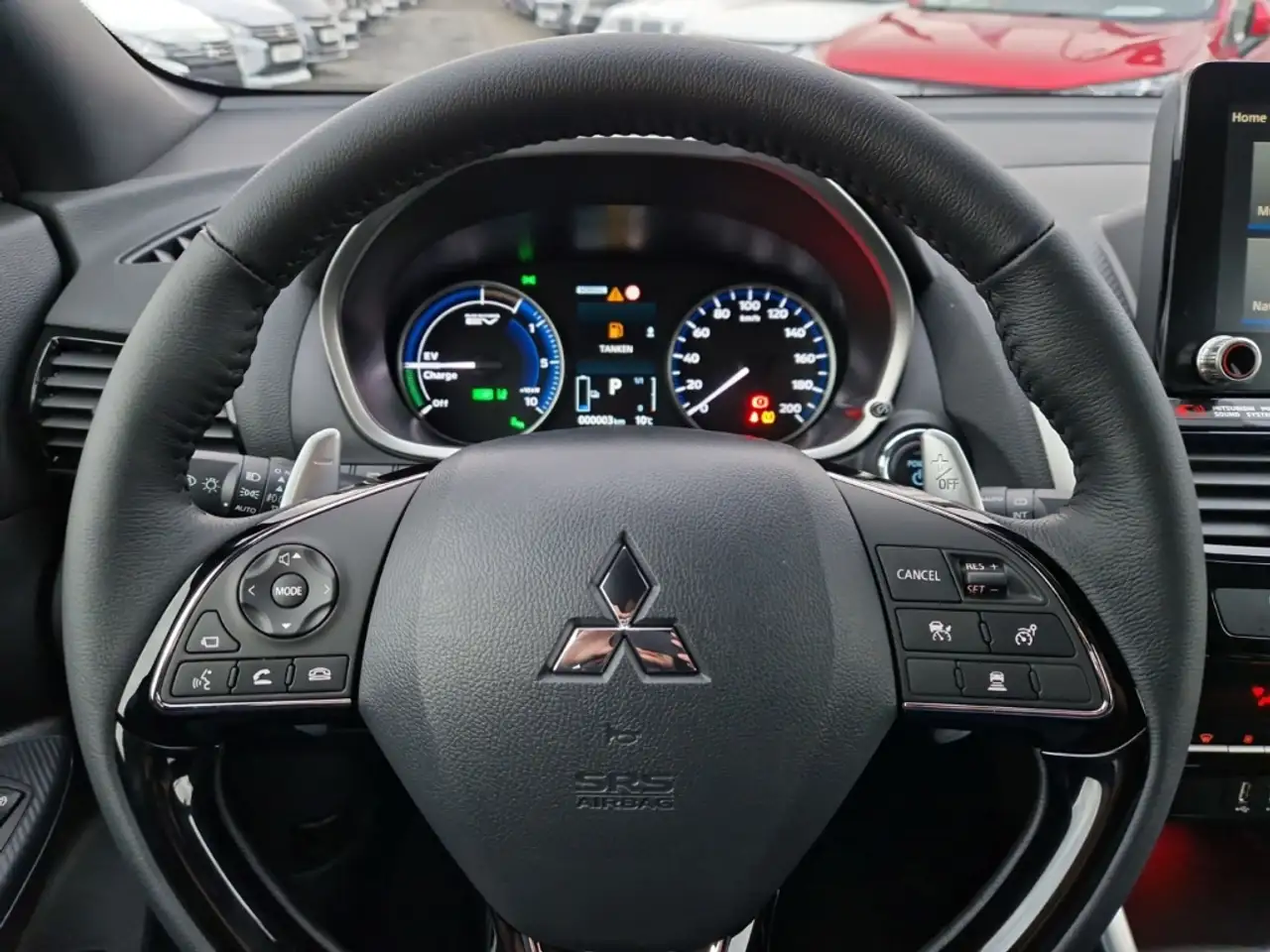 Mitsubishi Eclipse Cross Plug-In Hybrid Select AHK Navi LED ACC — معرض صور السيارة 11