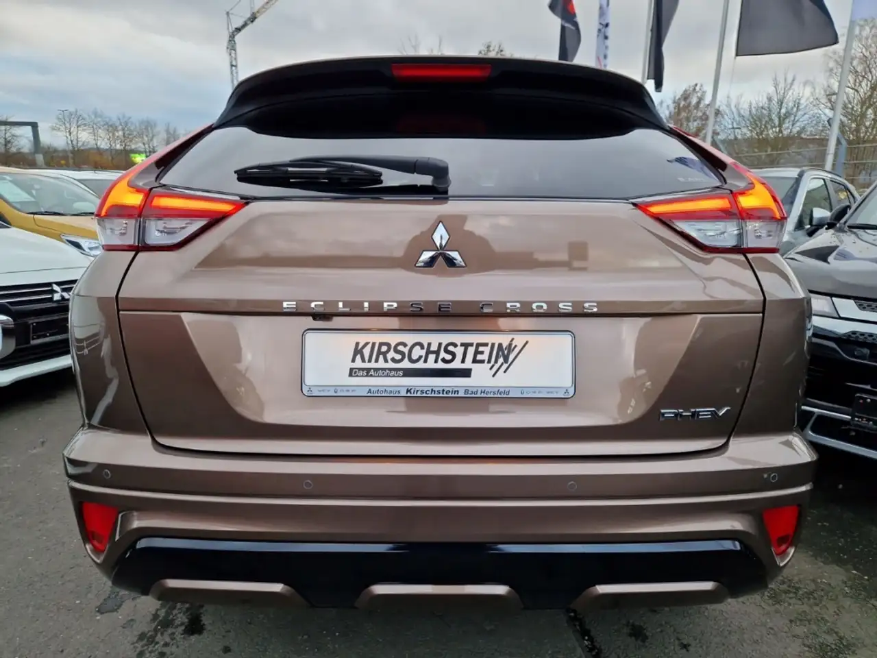 Mitsubishi Eclipse Cross Plug-In Hybrid Select AHK Navi LED ACC — معرض صور السيارة 30