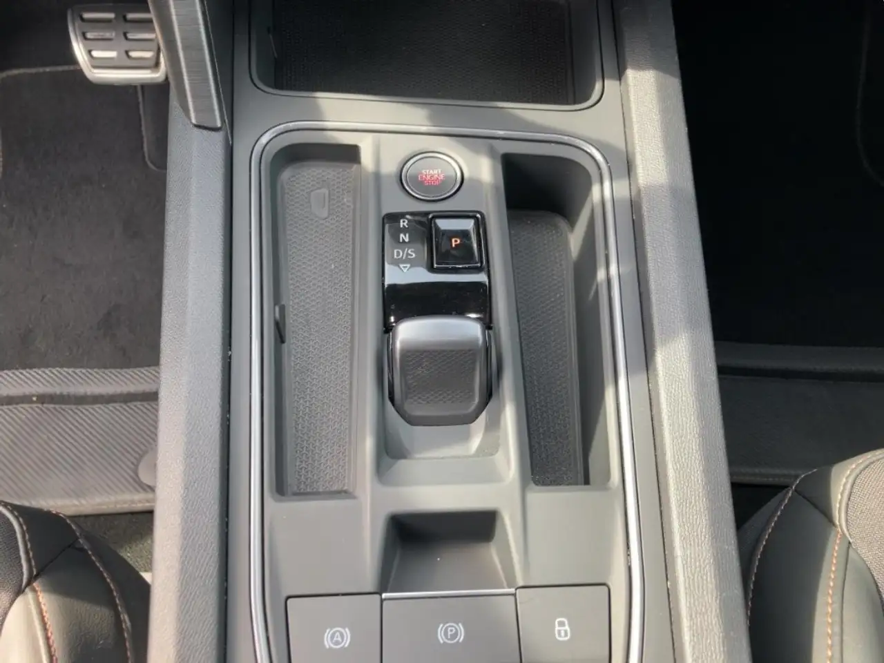 CUPRA Leon Sportstourer VZ 2.0 TSI Navi Digitales Cockpit LED — معرض صور السيارة 18