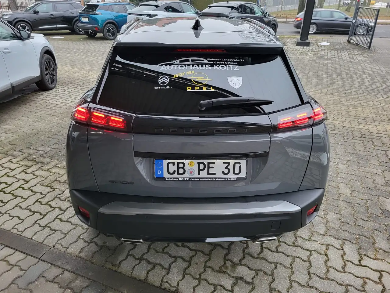 Peugeot 2008 Allure — Vehicle gallery 5