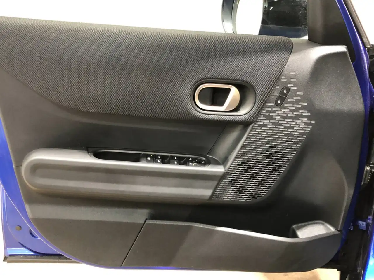 MINI Cooper 5 puertas C Essential Aut. — Galería del vehículo 13