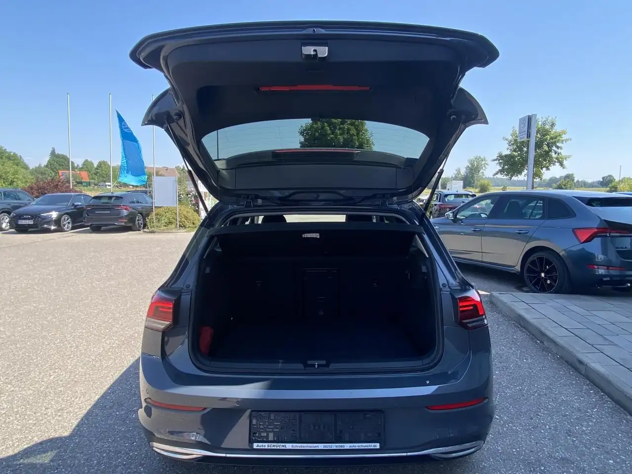 Volkswagen Golf 1.5 TSI DSG STYLE APP-CONNECT+ACTIVE-INFO+L — Vehicle gallery 15