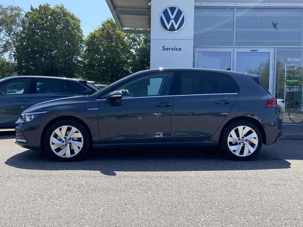 Volkswagen Golf 1.5 TSI DSG STYLE APP-CONNECT+ACTIVE-INFO+L — Vehicle gallery 2