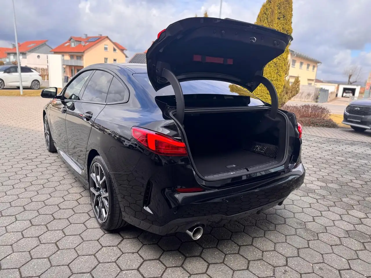 BMW Sonstige 218i Gran Coupe M-Sport KAMERA ABSTANDSTEMP NAVI — معرض صور السيارة 26