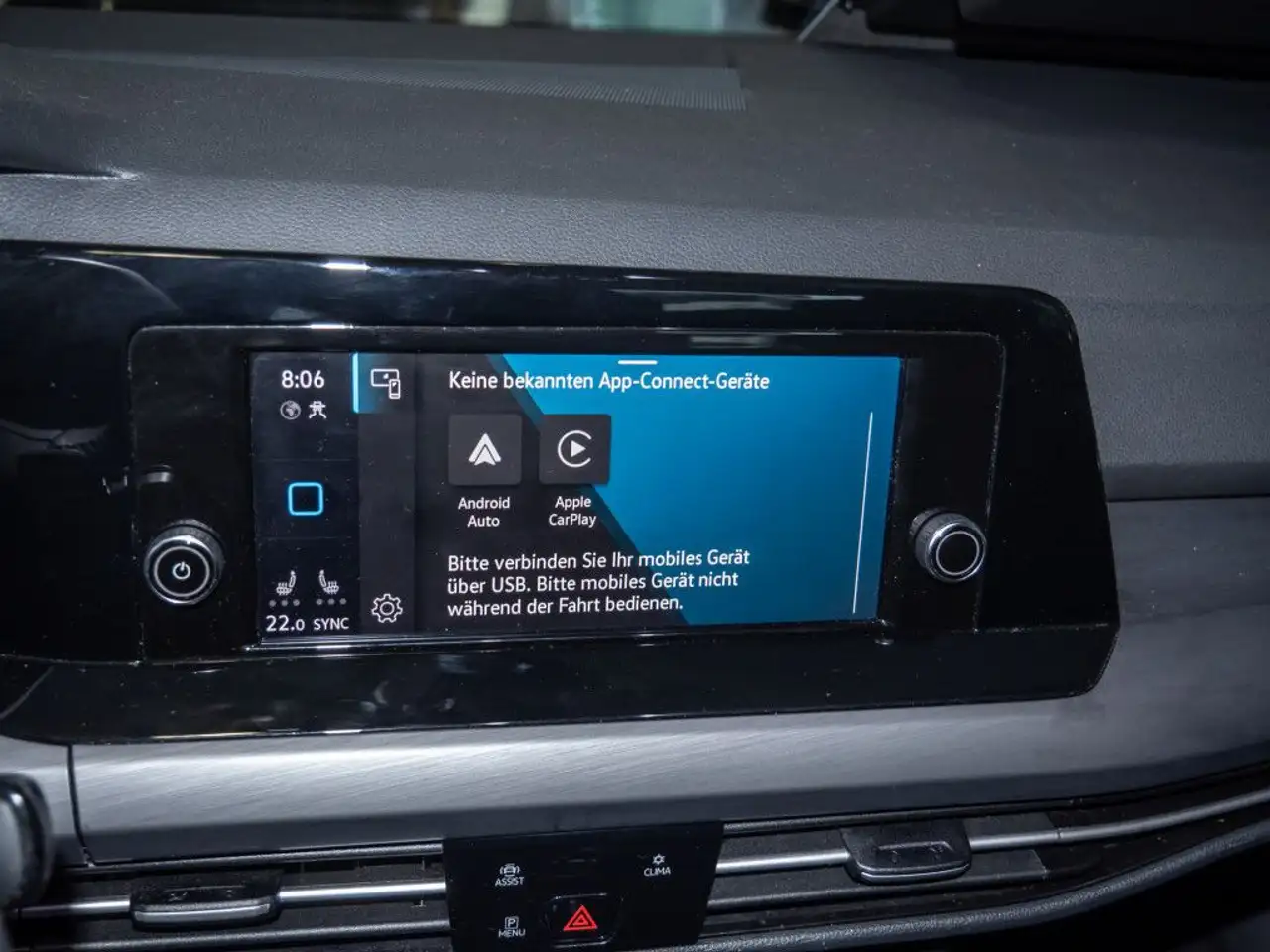 Volkswagen Golf VIII 2.0 TSI Style LED APP Keyless Sitzhzg. — Galería del vehículo 11
