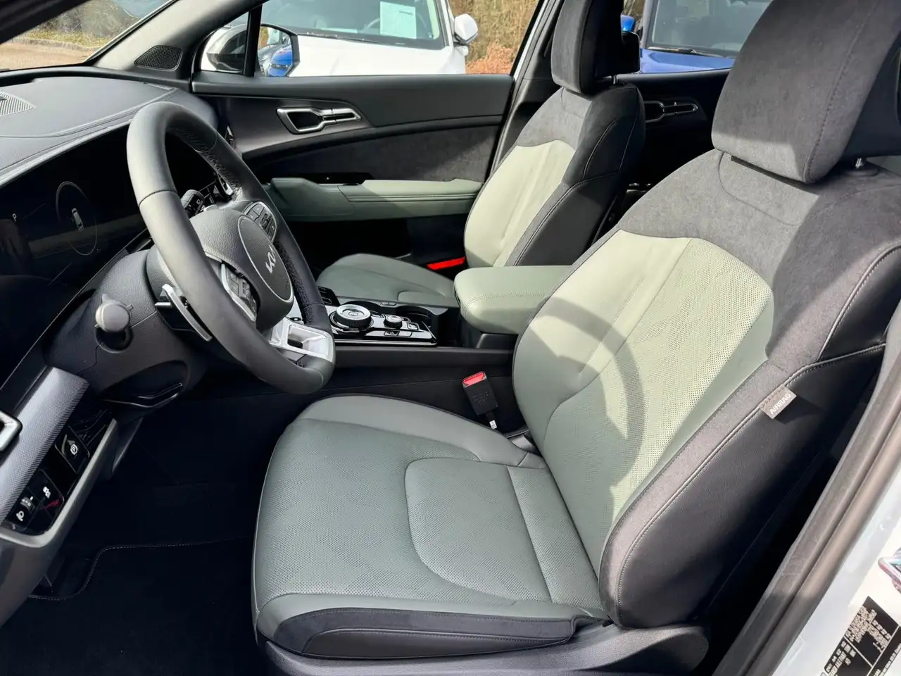 Kia Sportage 1.6 T-GDI Nightline DCT *Navi*LED* — Galería del vehículo 9