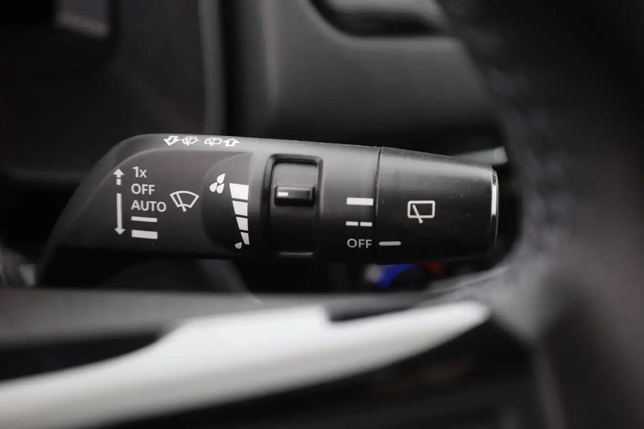 Nissan Qashqai N-Connecta 1.3 Dig-T LED ACC Navi Pano — Galería del vehículo 21
