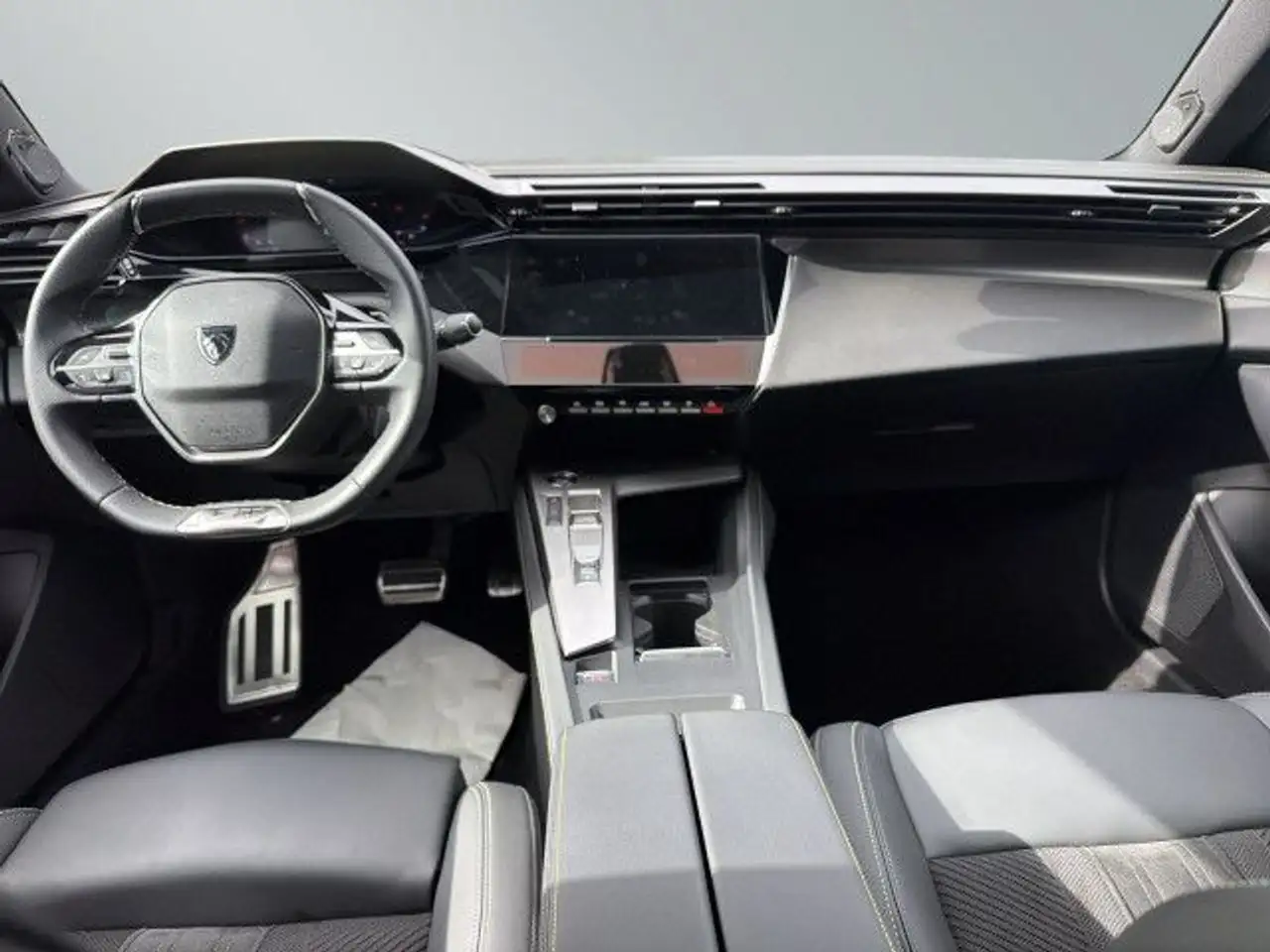 Peugeot 408 GT PureTech 130 EAT8 / Massagesitze / PANO / — Vehicle gallery 17