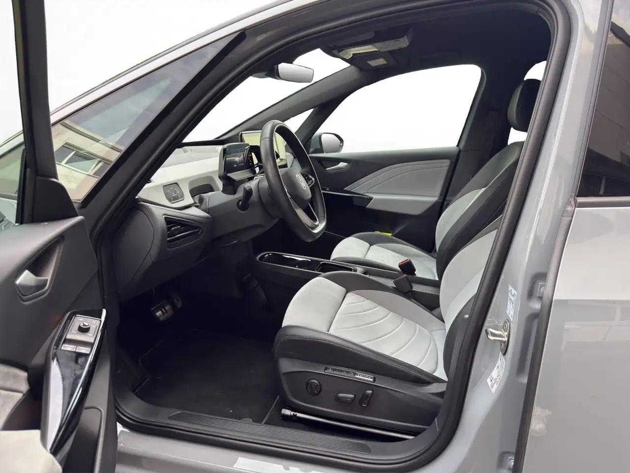 Volkswagen ID.3 Pro*NAVI*KAM*PDC*LED*SHZ*KEYLESS* — معرض صور السيارة 13