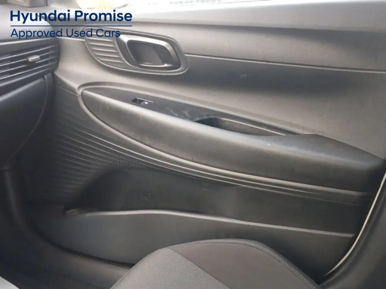 Hyundai BAYON 1.2 MPI Klass — Galería del vehículo 19