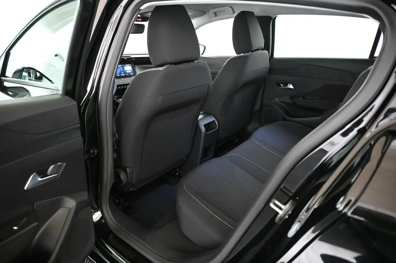 Peugeot 308 1.2 130 e-THP EAT8 Active-Pack LED/CAR-PLAY/ 16 — Galerie du véhicule 22