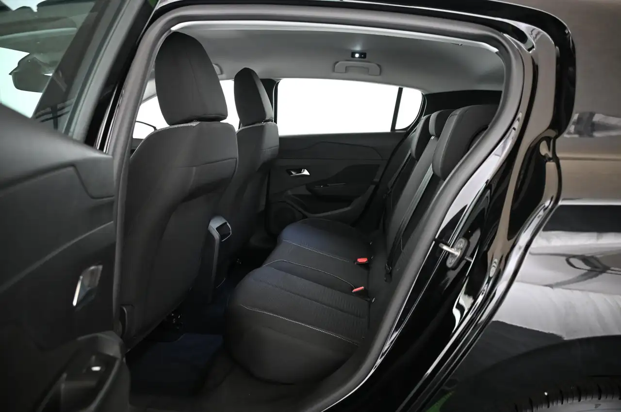 Peugeot 308 1.2 130 e-THP EAT8 Active-Pack LED/CAR-PLAY/ 16 — Galerie du véhicule 23