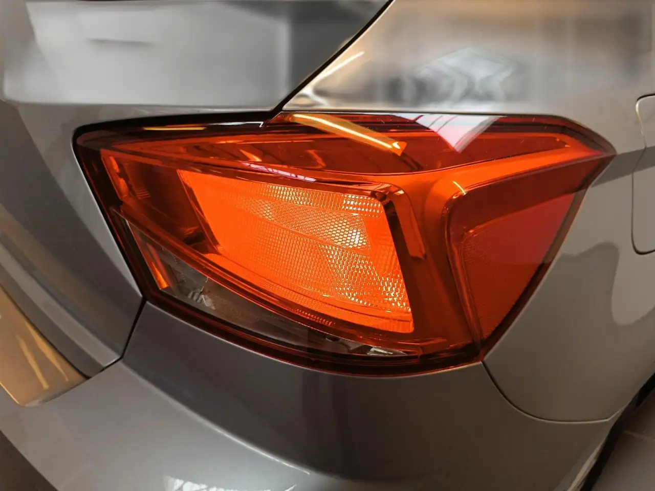 SEAT Ibiza 1.0 TSI Style *SHZ*Climatronic*PDC* — Vehicle gallery 10