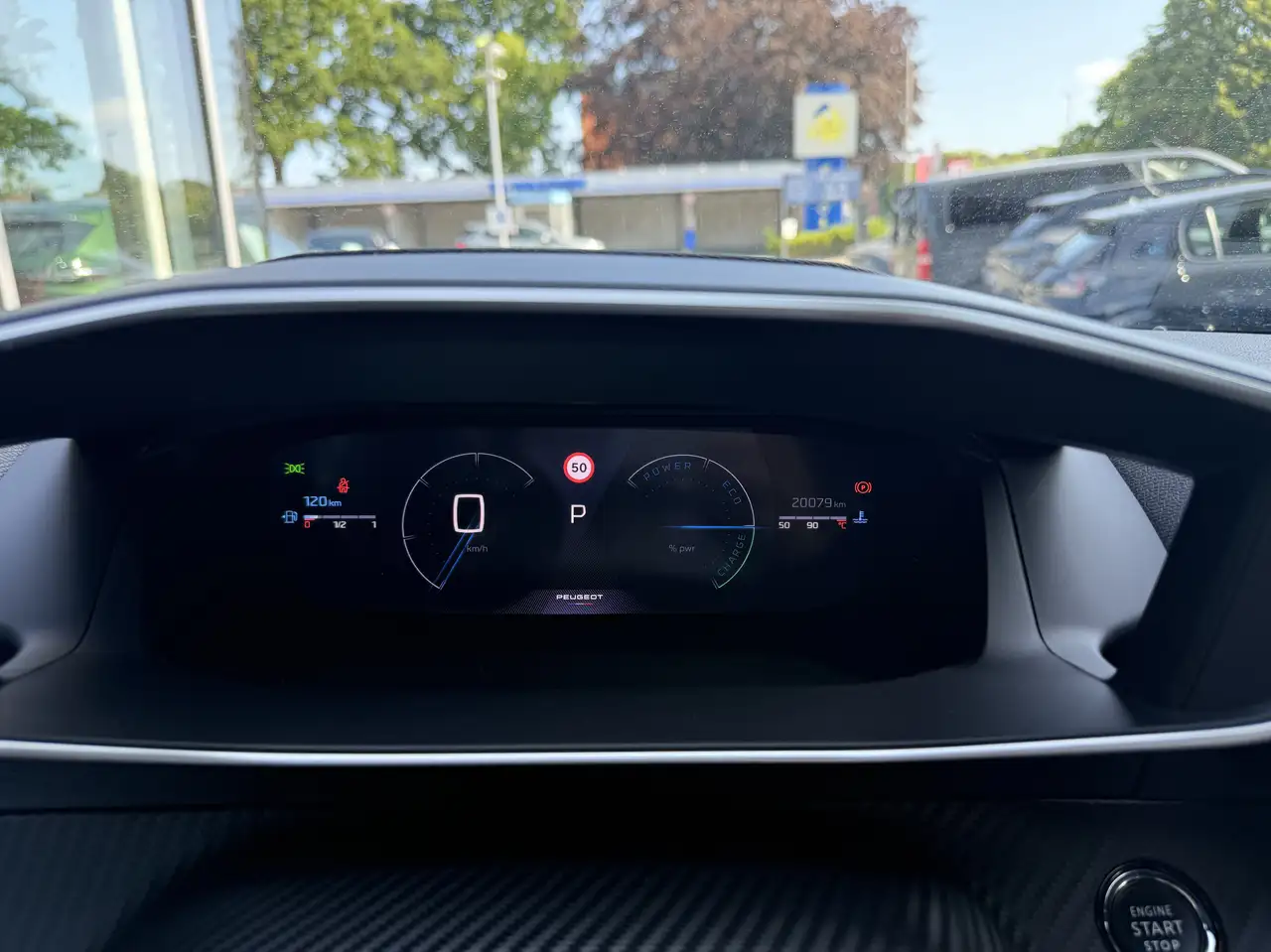 Peugeot 208 Hybrid 136 GT — Vehicle gallery 16