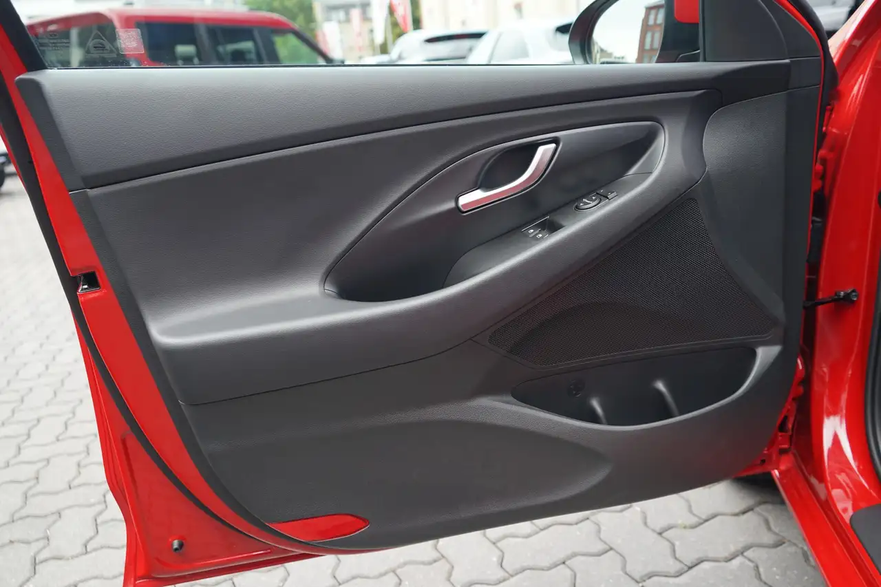 Hyundai i30 Kombi 1.0 T-GDI LED Navi Kamera — Galerie du véhicule 26