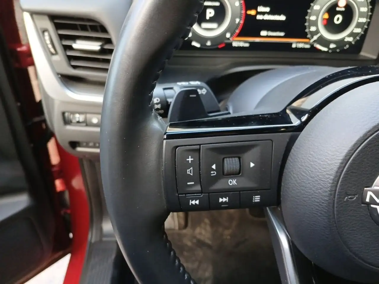 Nissan Qashqai 1.3 DIG-T mHEV 12V N-Connecta 4x2 Aut. 117kW — Galería del vehículo 18