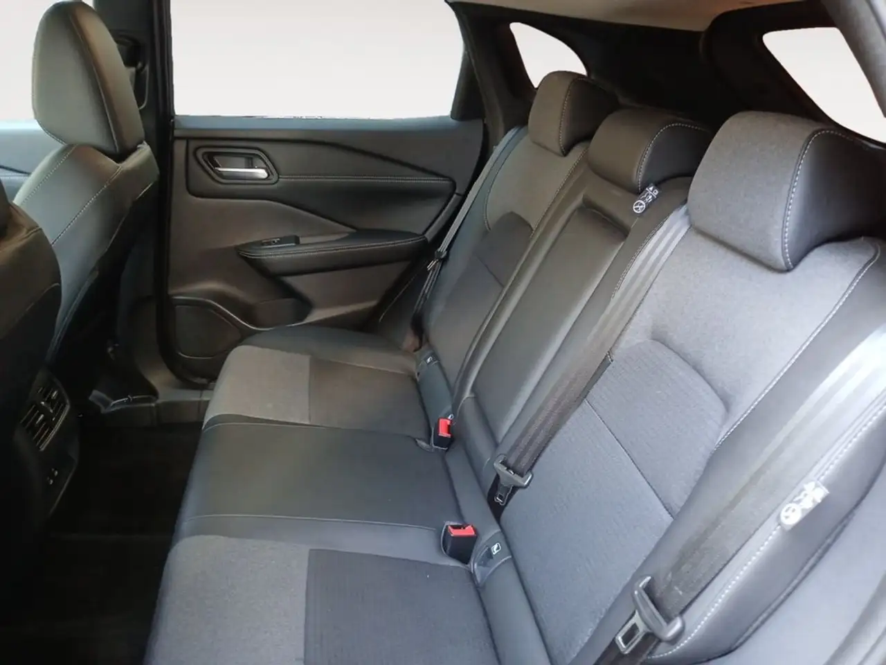 Nissan Qashqai 1.3 DIG-T mHEV 12V N-Connecta 4x2 Aut. 117kW — Galería del vehículo 14