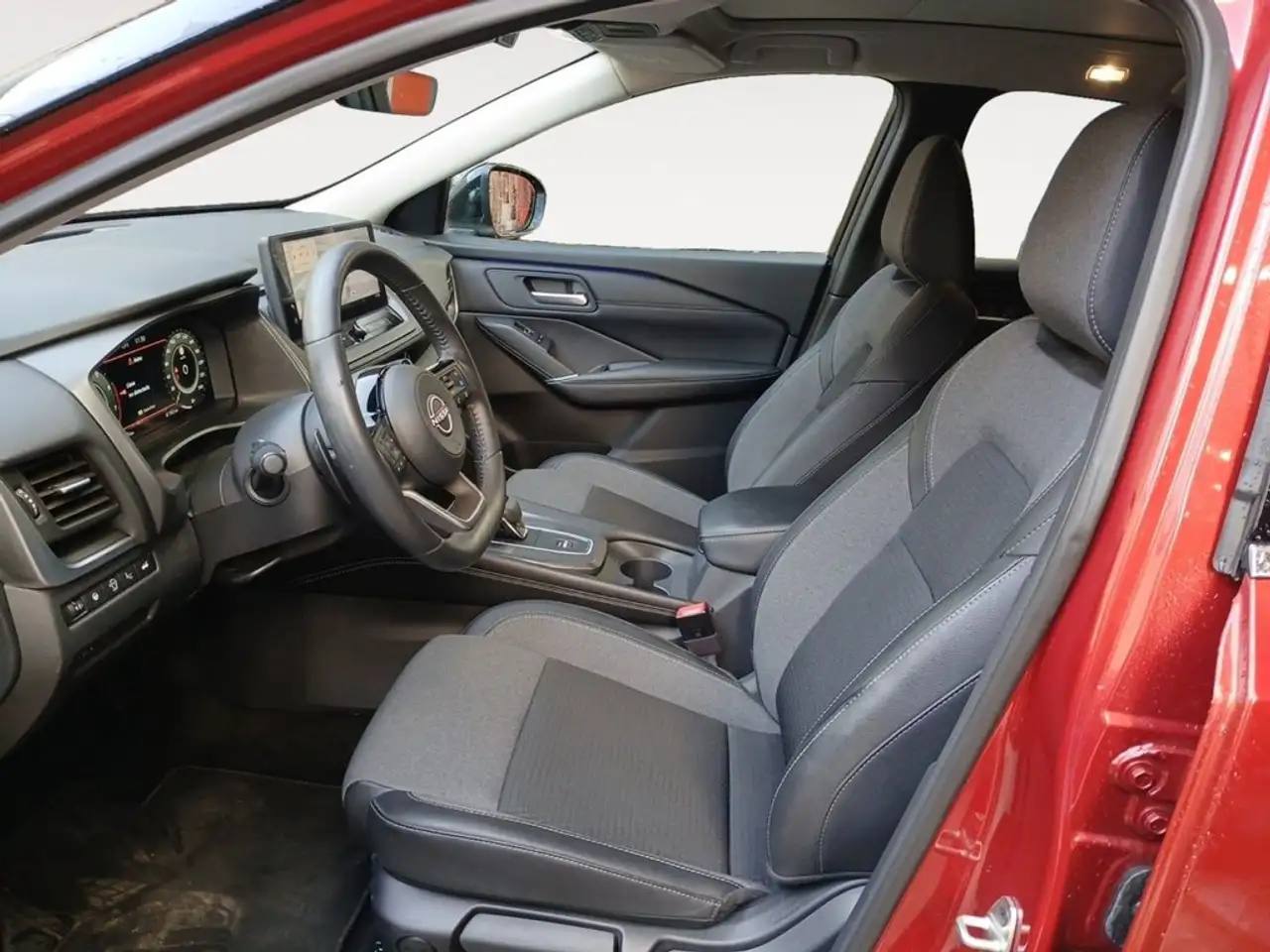 Nissan Qashqai 1.3 DIG-T mHEV 12V N-Connecta 4x2 Aut. 117kW — Galería del vehículo 11