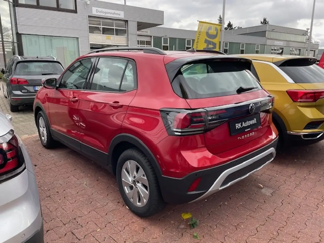 Volkswagen T-Cross 1.0 TSI Life IQ-Drive LED ACC Apple CarPlay Androi — Vehicle gallery 5