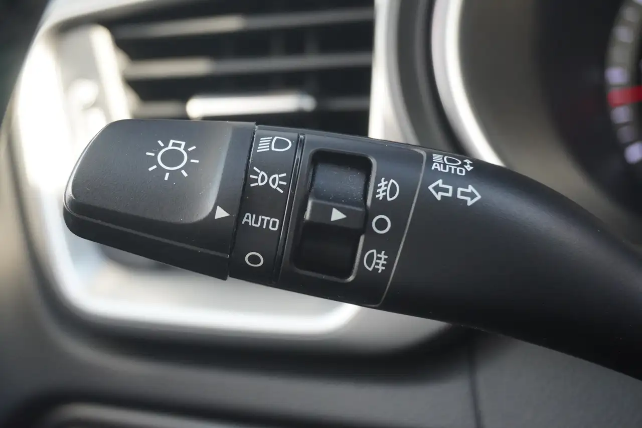 Kia Ceed SW / cee'd SW Ceed SW 1.5 T-GDI Spirit Sitzheizung Kamera PDC — Galerie du véhicule 19