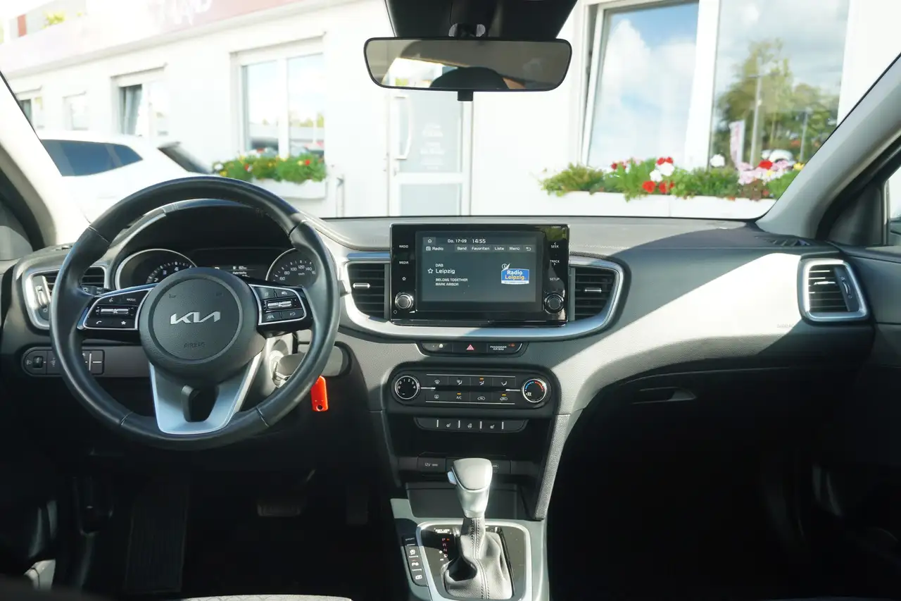 Kia Ceed SW / cee'd SW Ceed SW 1.5 T-GDI Spirit Sitzheizung Kamera PDC — Galerie du véhicule 15