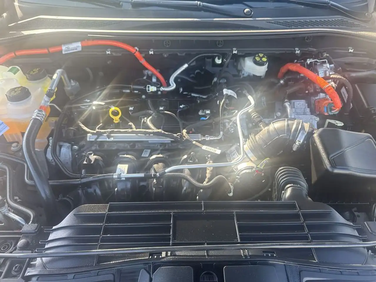 Ford Kuga 2.5 Duratec FHEV ST-LINE X — Galería del vehículo 8