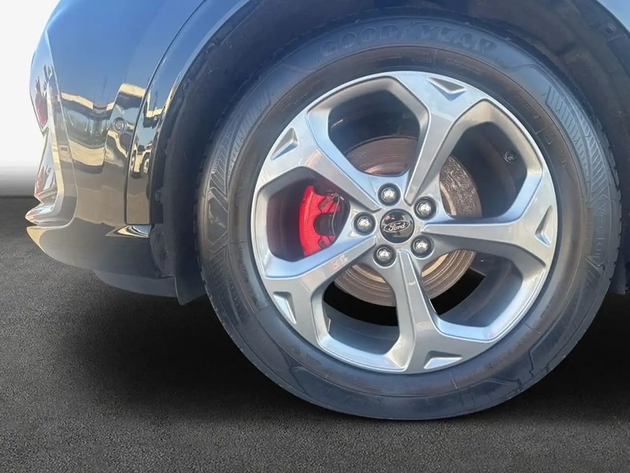 Ford Kuga 2.5 Duratec FHEV ST-LINE X — Galería del vehículo 7
