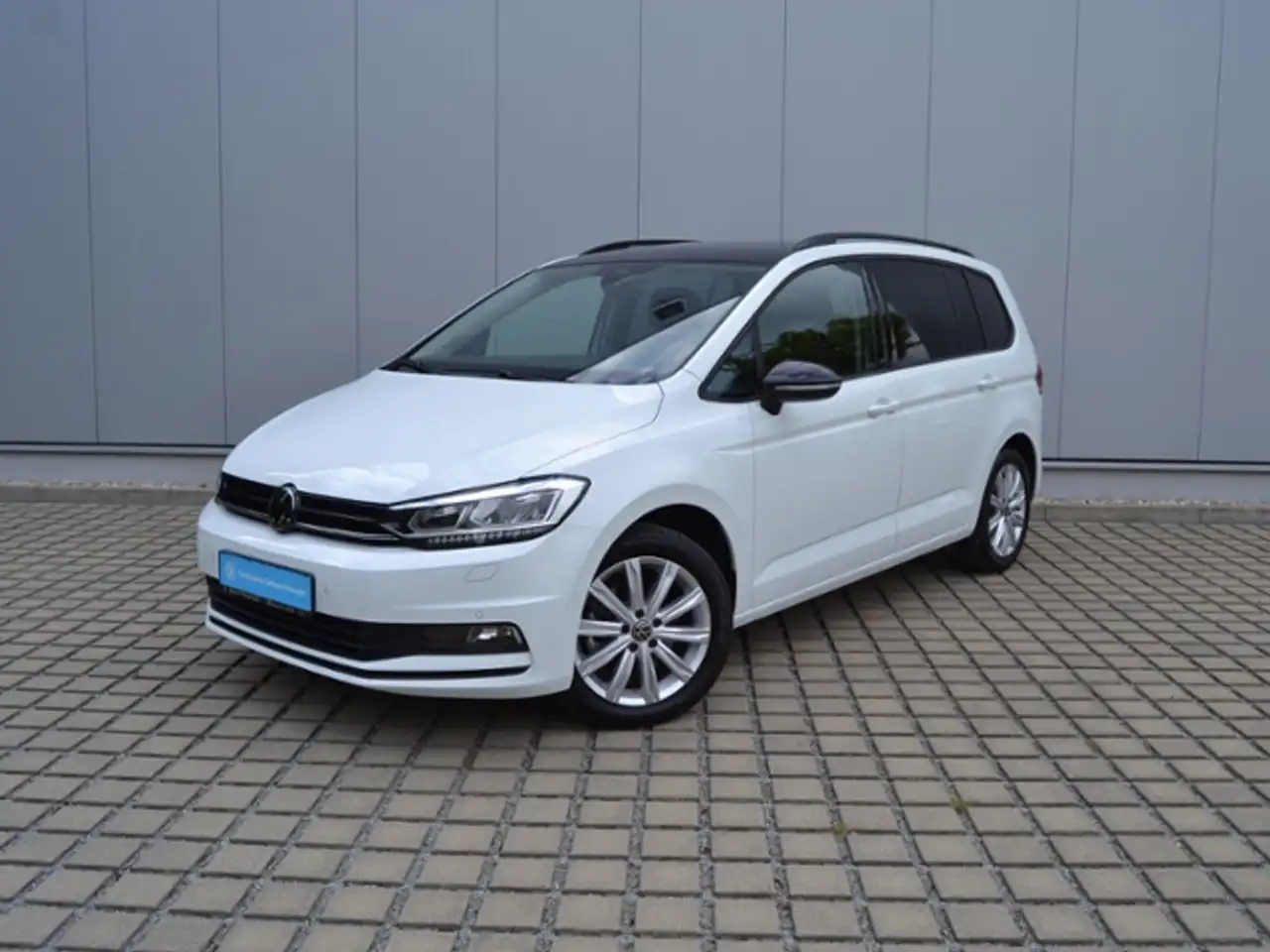 Volkswagen Touran 1.5 TSI DSG Highline BLACK-STYLE/7-SITZER/LED/NAV — معرض صور السيارة 2