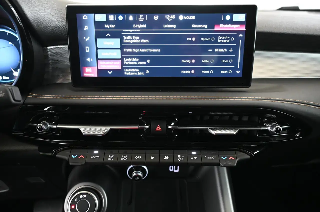 Alfa Romeo Tonale 1.3 PHEV 280 Q4 Ti LED/NAVI/ACC/KAMERA/18 — Galerie du véhicule 17