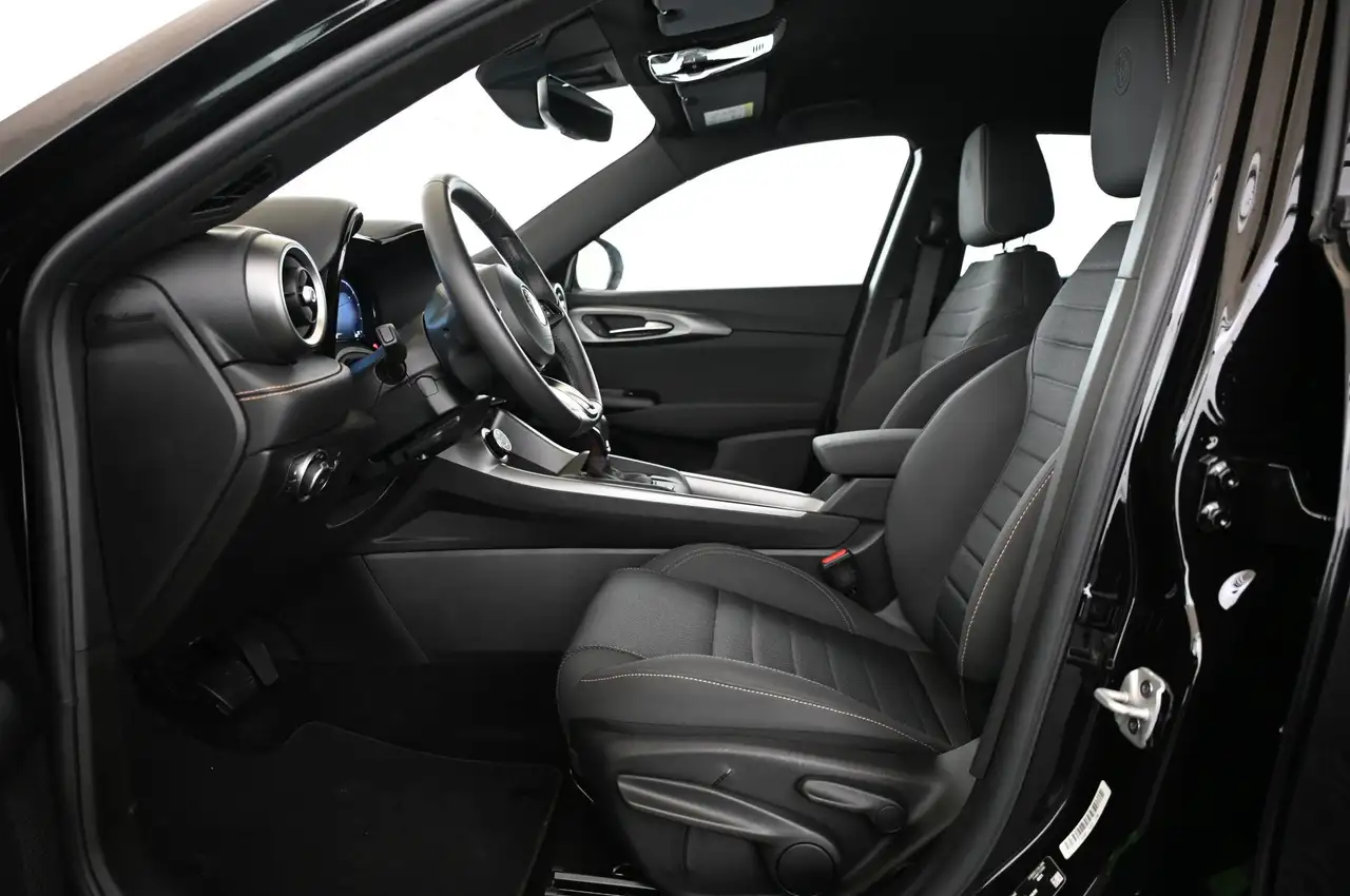 Alfa Romeo Tonale 1.3 PHEV 280 Q4 Ti LED/NAVI/ACC/KAMERA/18 — Galerie du véhicule 28