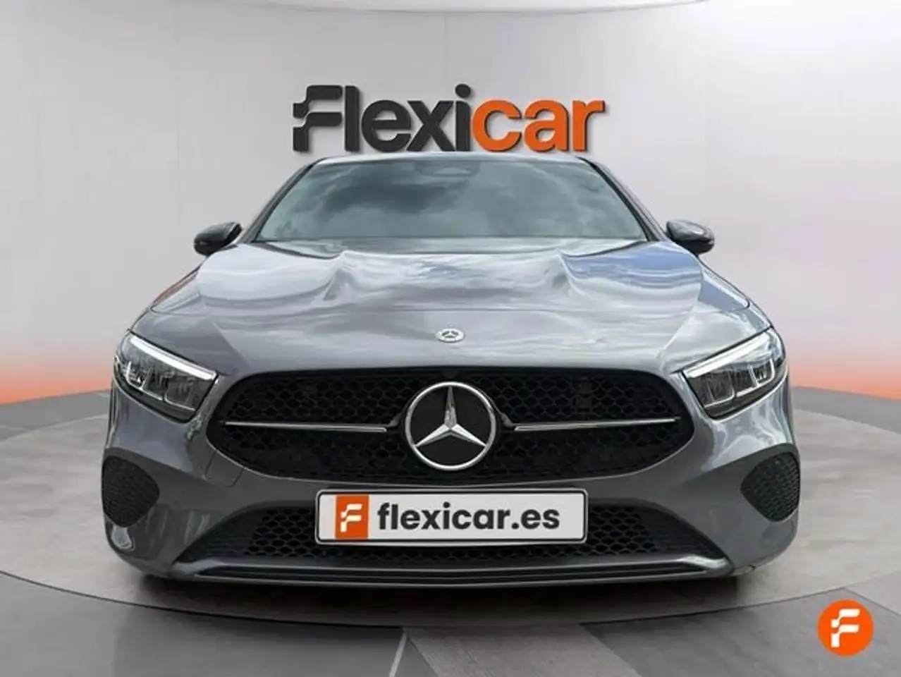 Mercedes-Benz A 180 — معرض صور السيارة 2