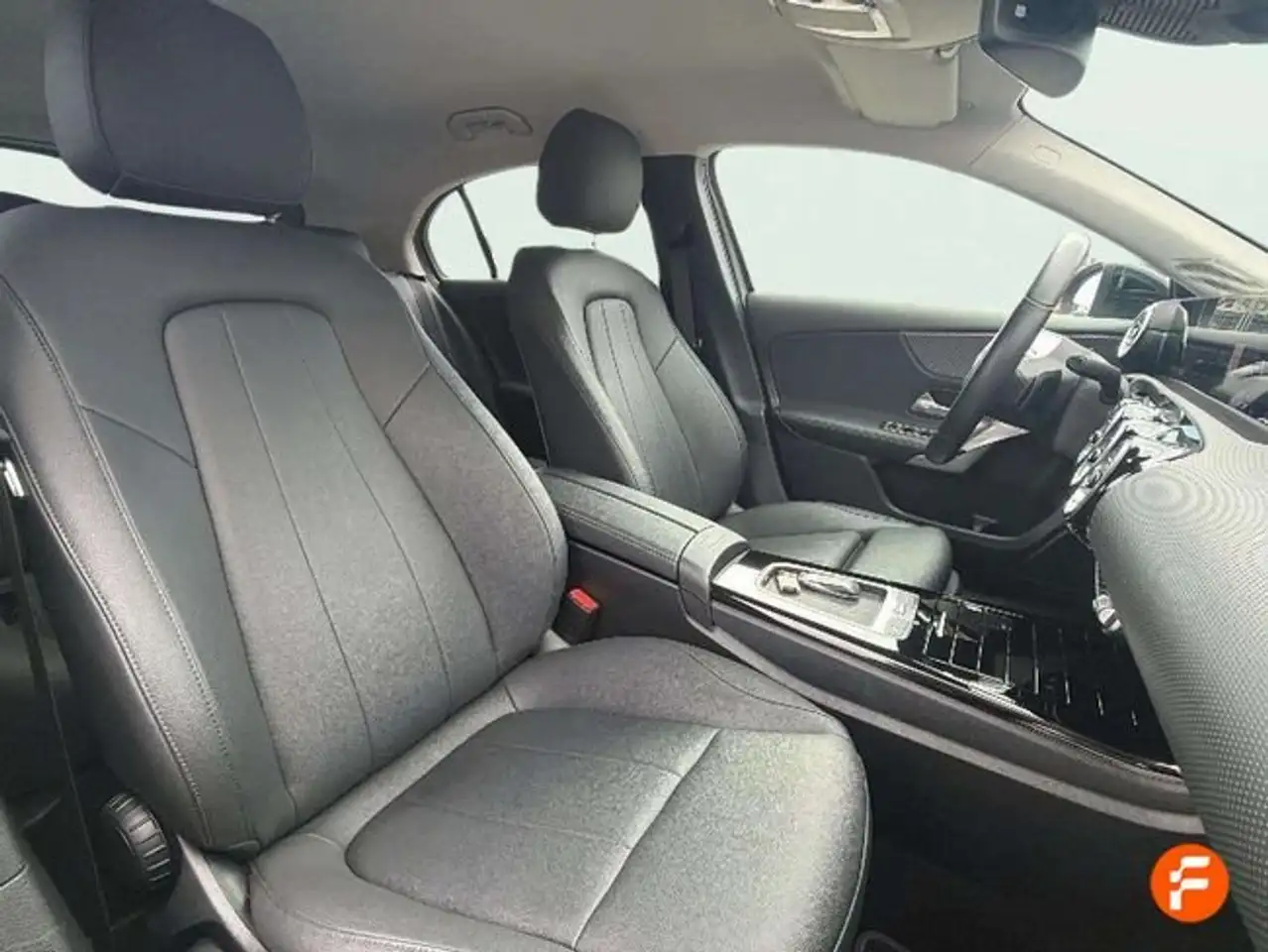 Mercedes-Benz A 180 — معرض صور السيارة 21