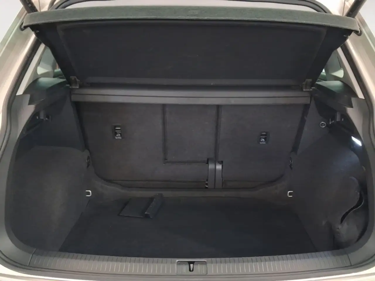 Volkswagen Tiguan TODOTERRENO 2.0 TDI 110KW LIFE 150 5P — معرض صور السيارة 7