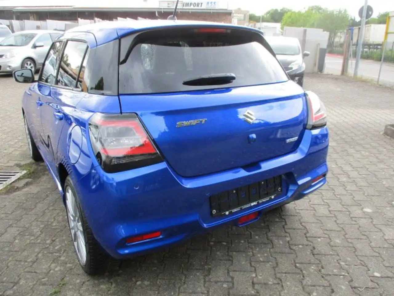 Suzuki Swift Swift 1.2 Dualjet Hybrid MT Comfort+ — Galería del vehículo 6