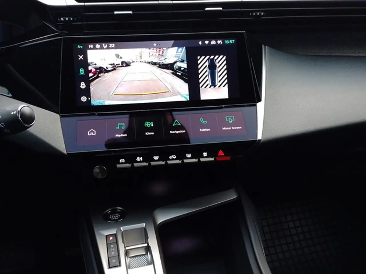 Peugeot 308 SW Allure Pack Navi Memory Sitze LED Keyless — Galerie du véhicule 12