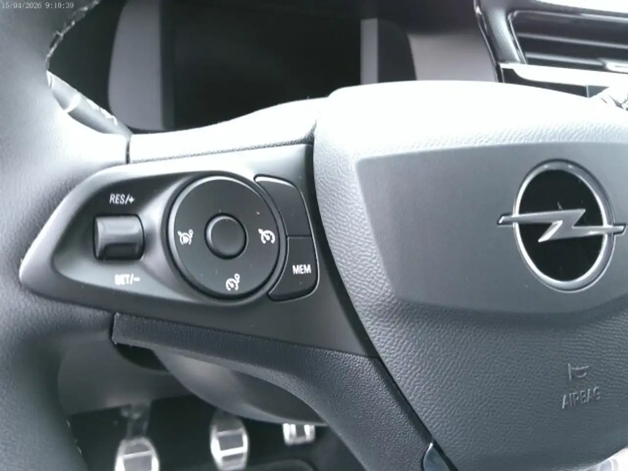 Opel Corsa Corsa GS LINE / 1.Hand / wenig KM ! / wie neu ! — معرض صور السيارة 12
