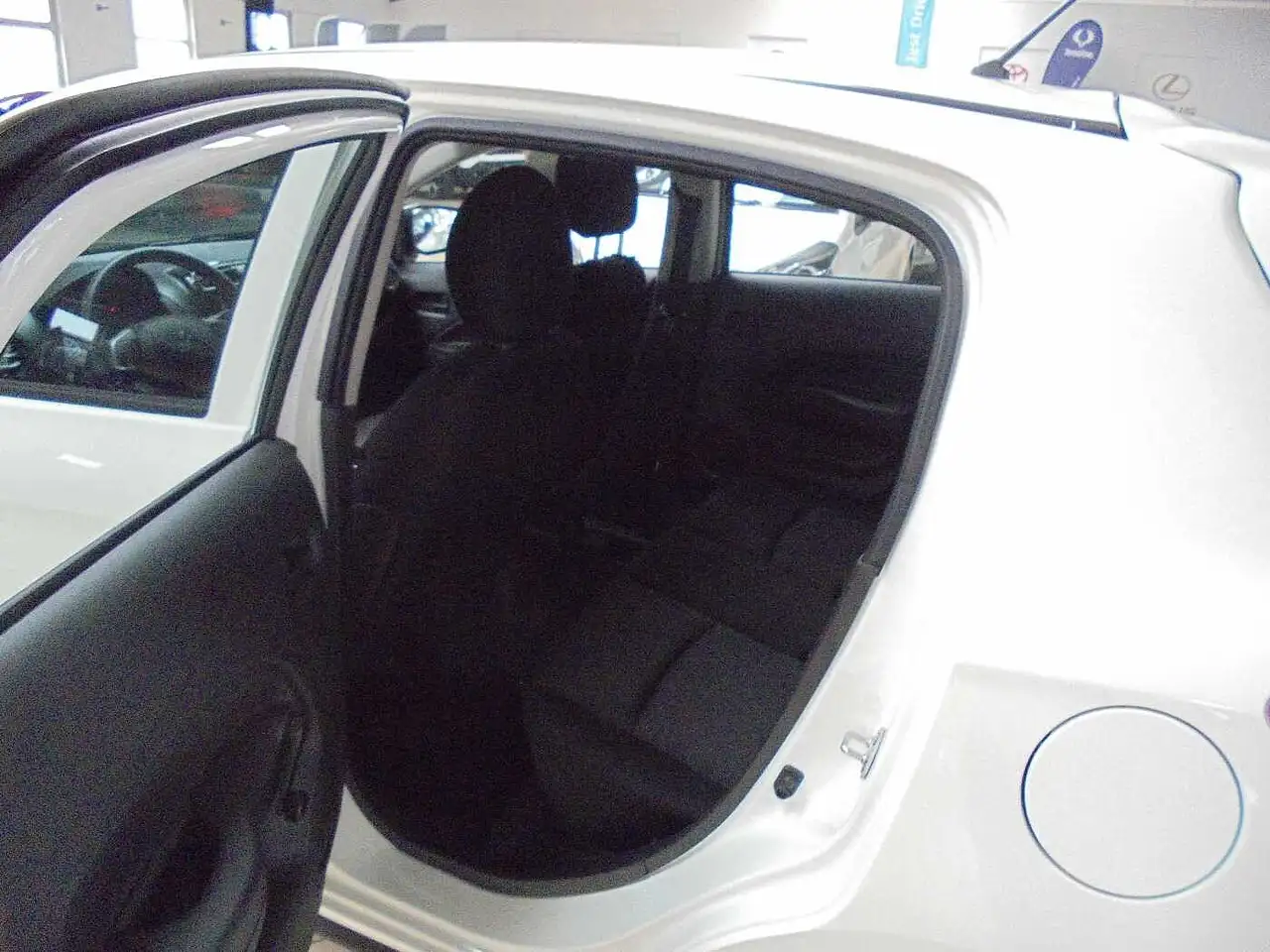 Mitsubishi Space Star 1.2 — Vehicle gallery 5