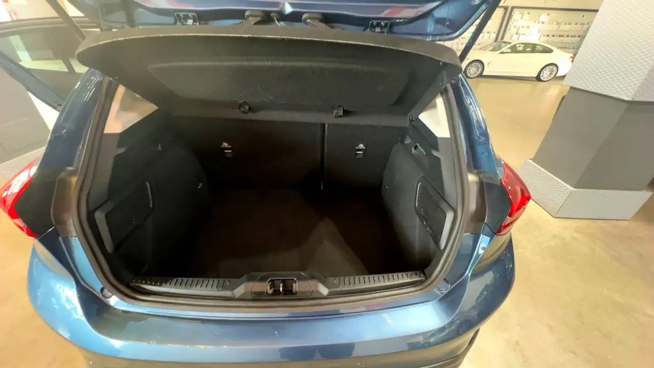 Ford Focus 1.0 Ecoboost MHEV 114kW Active — معرض صور السيارة 9