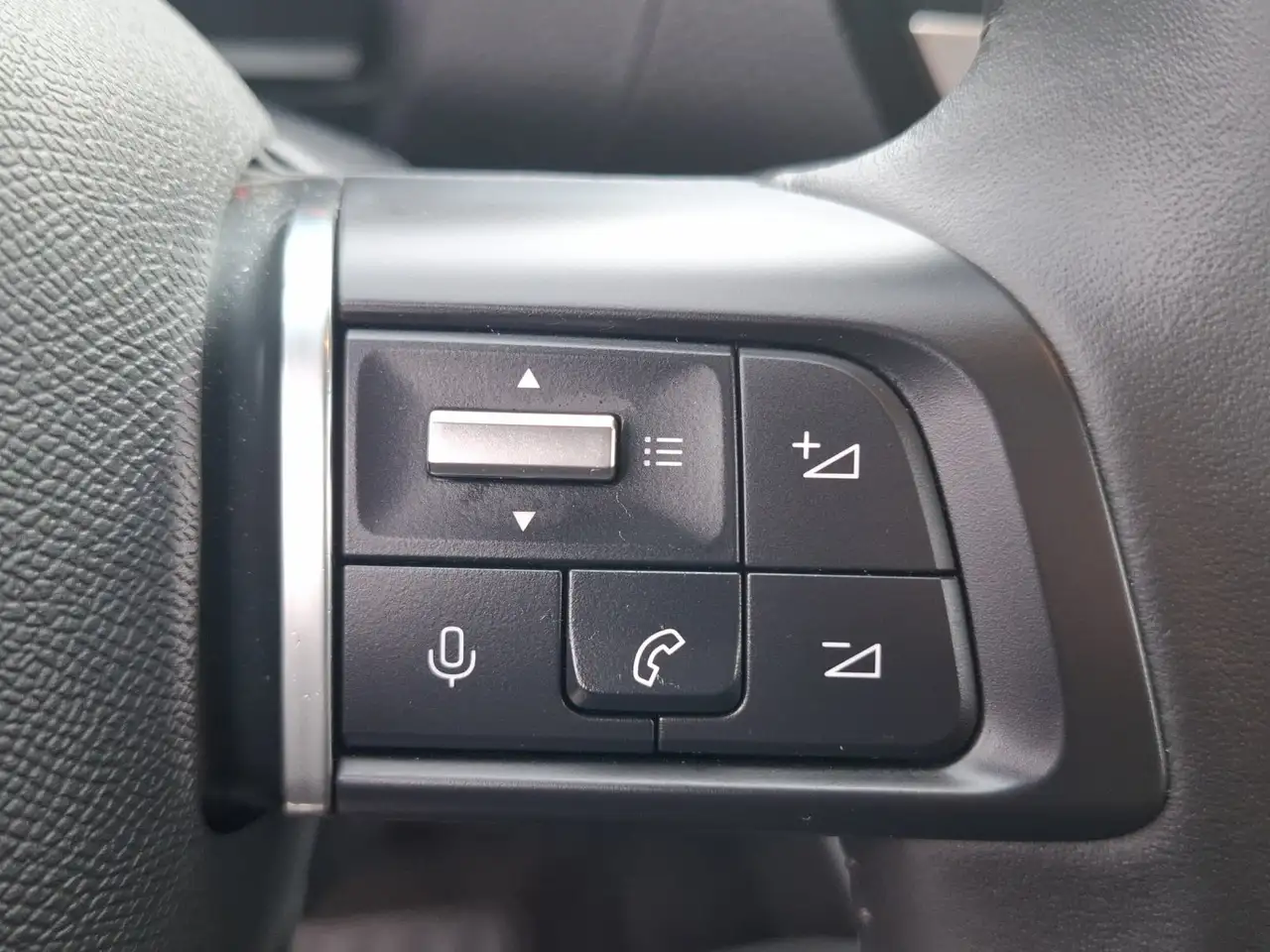 Citroen C4 Max 1.2 PureTech 130 HUD+Kam.+KeyLess+LED+SHZ — Vehicle gallery 19