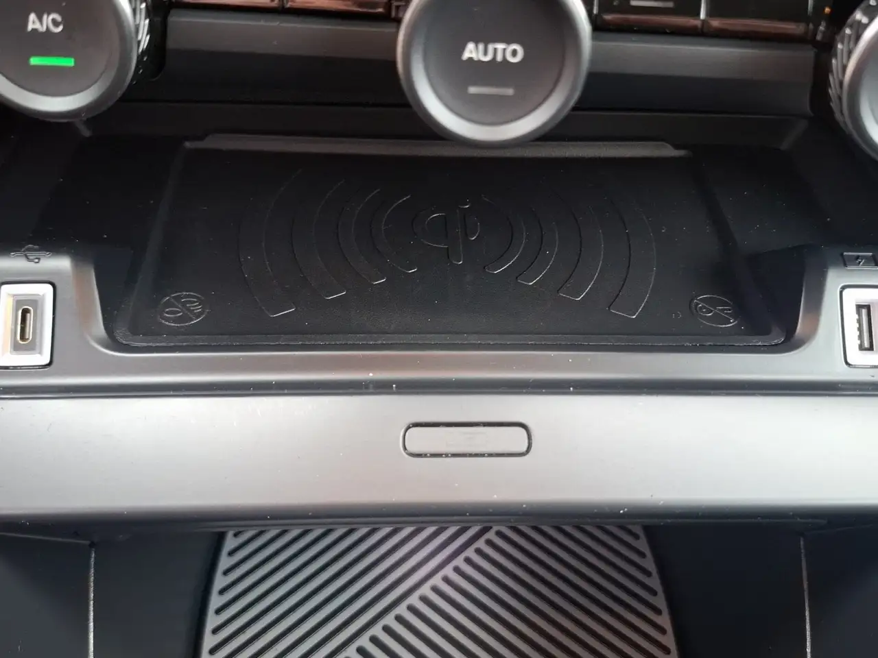 Citroen C4 Max 1.2 PureTech 130 HUD+Kam.+KeyLess+LED+SHZ — Vehicle gallery 21