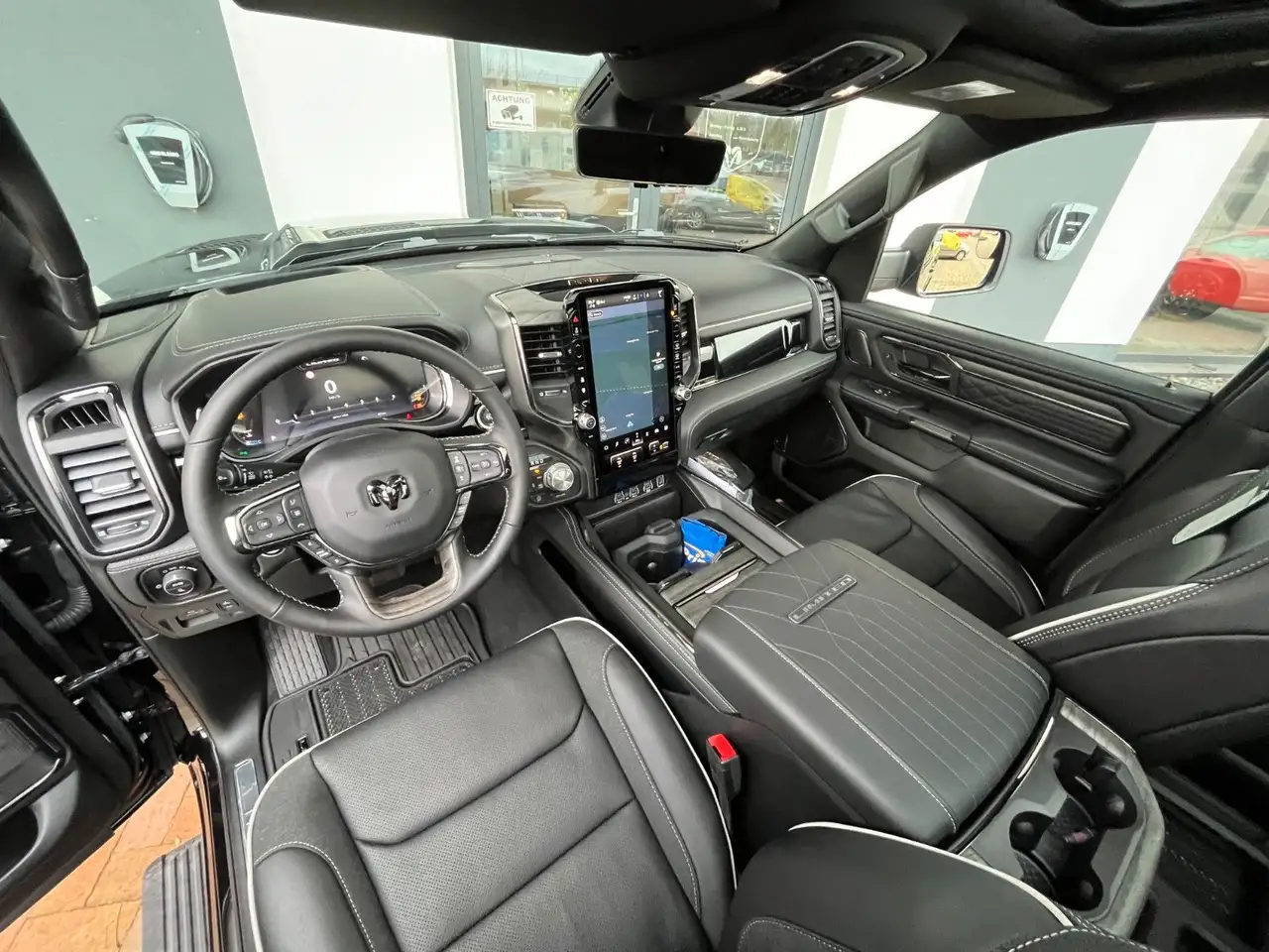 Dodge RAM 5 JAHRE GARANTIE Limited Night MY25 H/O LPG — معرض صور السيارة 9