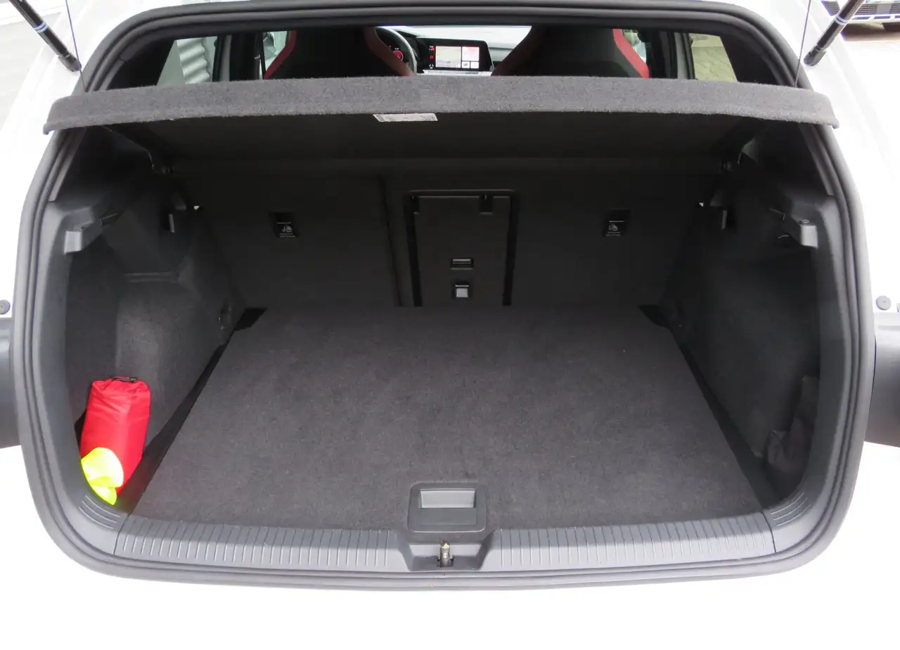 Volkswagen Golf VIII GTI 2.0 TSI DSG Navi/Kamera/Head-up/IQ.LIGHT — Vehicle gallery 11