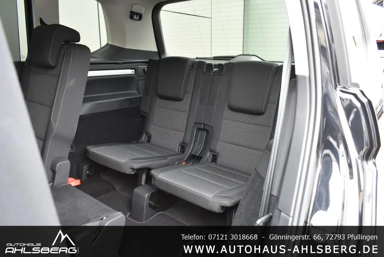 Volkswagen Touran COMFORT./ DIG.C/ACC/STAND./7SITZ/DAB/AHK/APP — معرض صور السيارة 24
