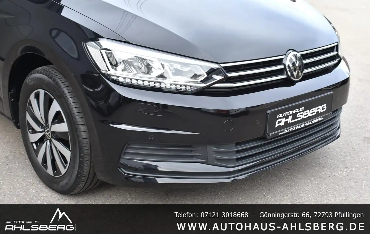 Volkswagen Touran COMFORT./ DIG.C/ACC/STAND./7SITZ/DAB/AHK/APP — معرض صور السيارة 4