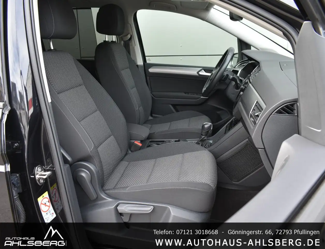 Volkswagen Touran COMFORT./ DIG.C/ACC/STAND./7SITZ/DAB/AHK/APP — معرض صور السيارة 20