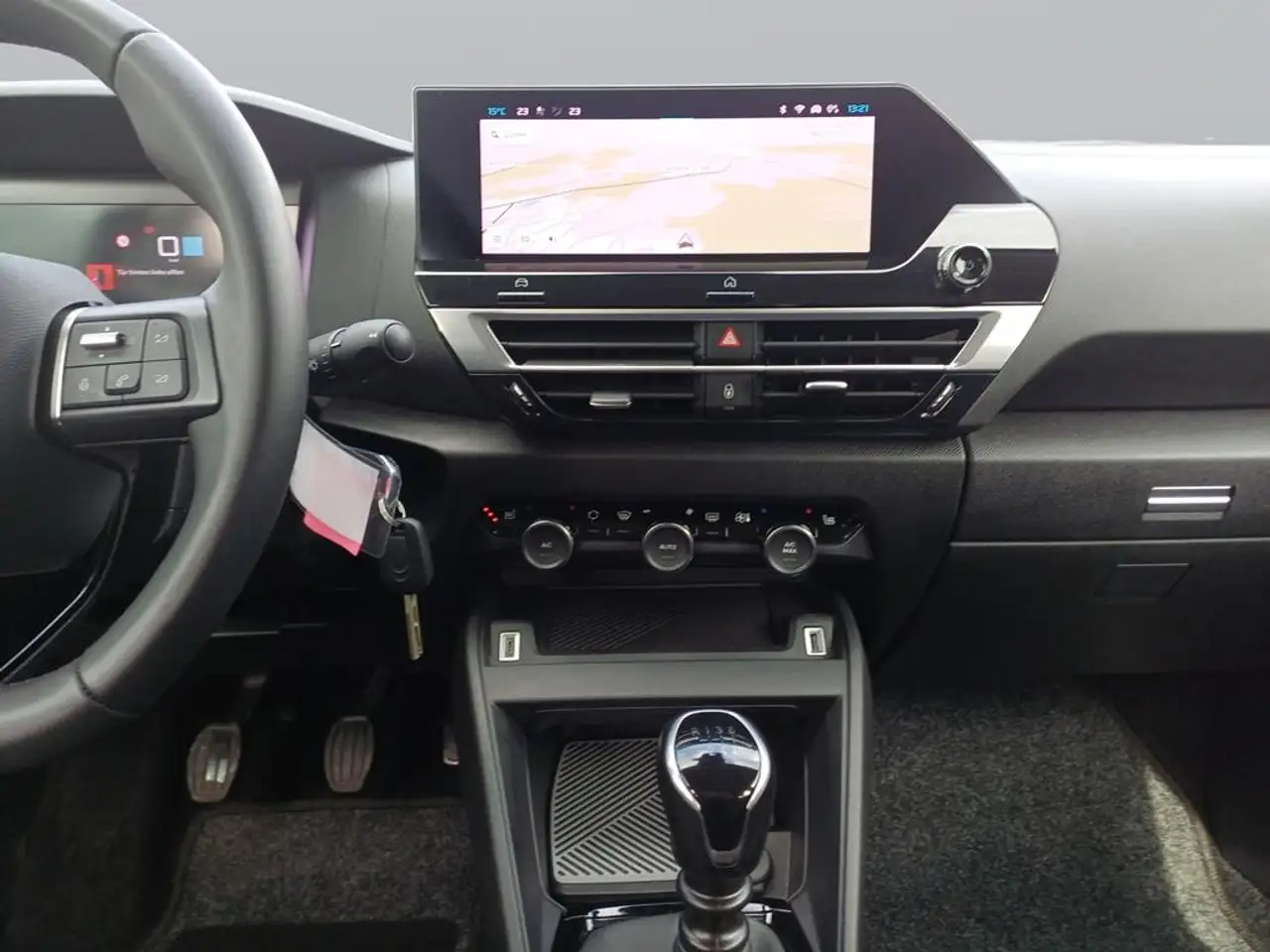 Citroen C4 PureTech 130 S&S Feel Pack — Vehicle gallery 12
