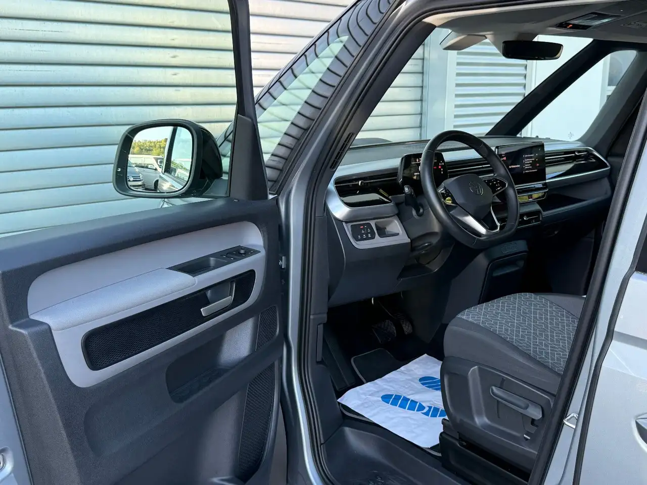 Volkswagen ID. Buzz 150kW Pro ACC AHK Navi LED Kamera SHZ — معرض صور السيارة 10