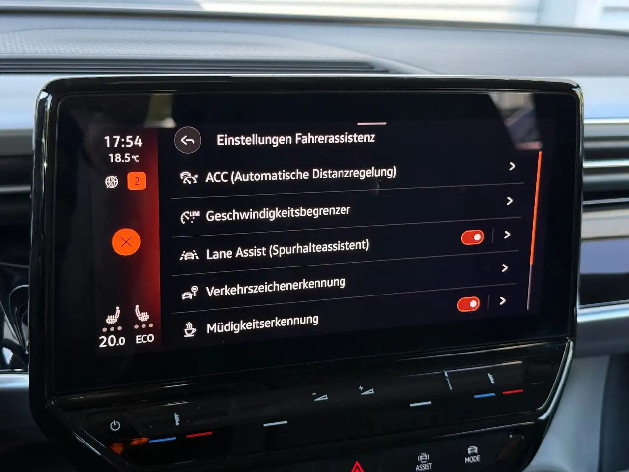 Volkswagen ID. Buzz 150kW Pro ACC AHK Navi LED Kamera SHZ — معرض صور السيارة 21
