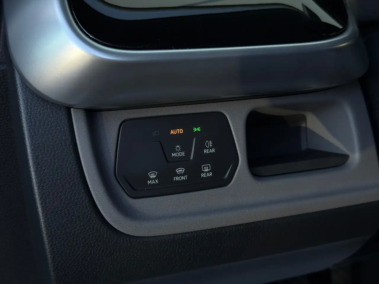 Volkswagen ID. Buzz 150kW Pro ACC AHK Navi LED Kamera SHZ — معرض صور السيارة 13